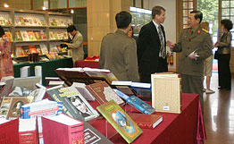 Масштабная выставка российских книг впервые открылась во Вьетнаме
