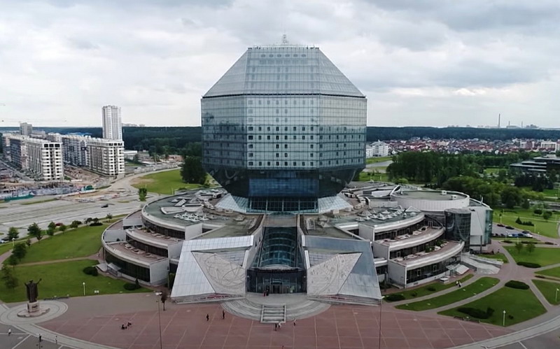 О библиотеке онлайн и «вживую» – на телеканале «РТР-Беларусь»