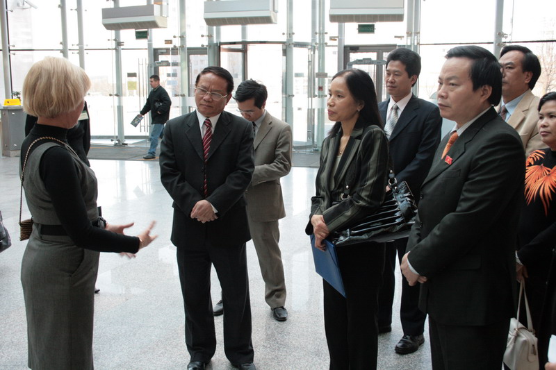 Vietnamese delegation visited the NLB