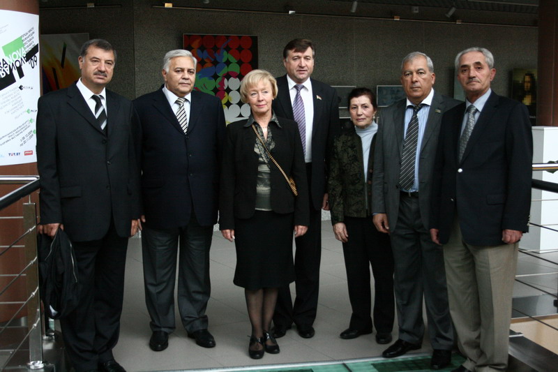 The Azerbaijan parliamentary delegation visited the Library