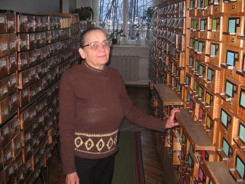 К 75-летию ветерана библиотеки, высокопрофессионального библиографа Ларисы Николаевны Новицкой