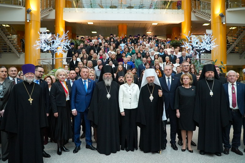 В библиотеке торжественно открыли X Белорусские Рождественские образовательные чтения