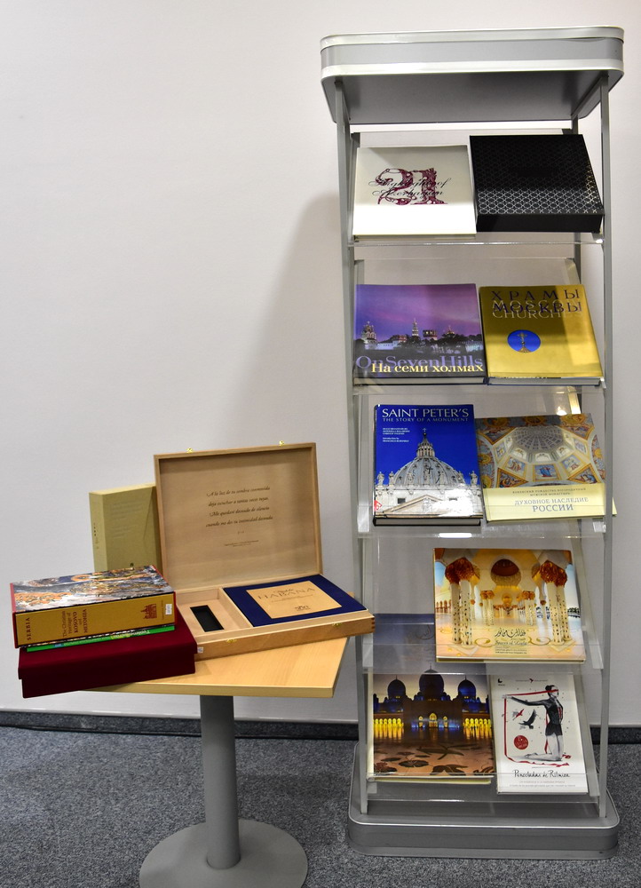 Книги из личной коллекции Президента Республики Беларусь переданы в фонды Национальной библиотеки Беларуси