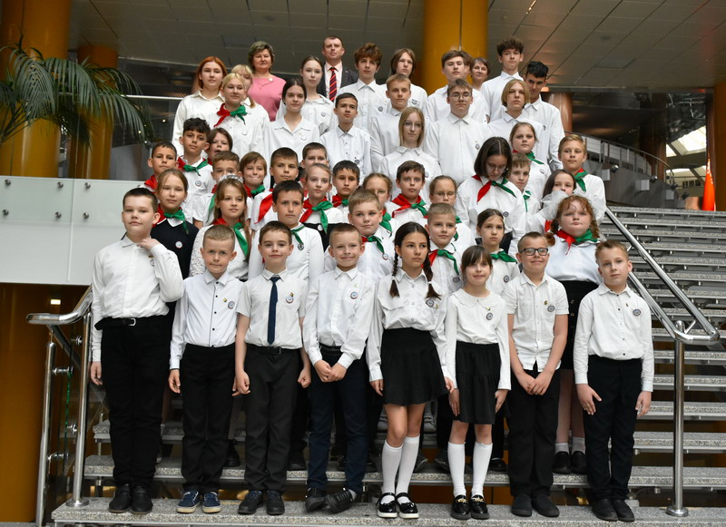 The ceremony of joining the pioneers and the presentation of youth tickets