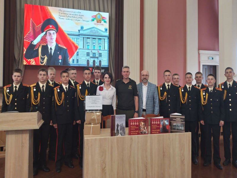 The National Library of Belarus has replenished the library fund of the Minsk Suvorov Military School