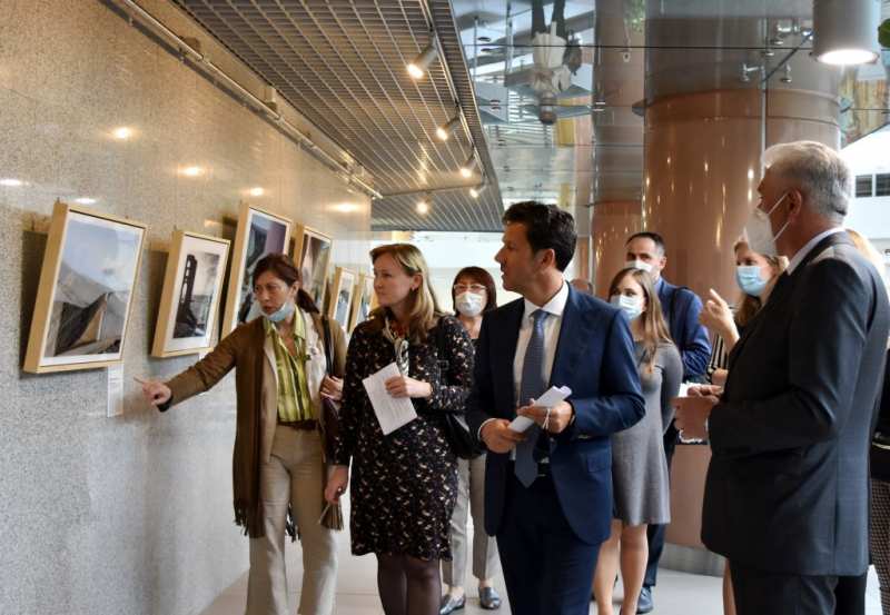 В Национальной библиотеке Беларуси открылась выставка «Italiae. От братьев Алинари до мастеров современной фотографии» (+видео)