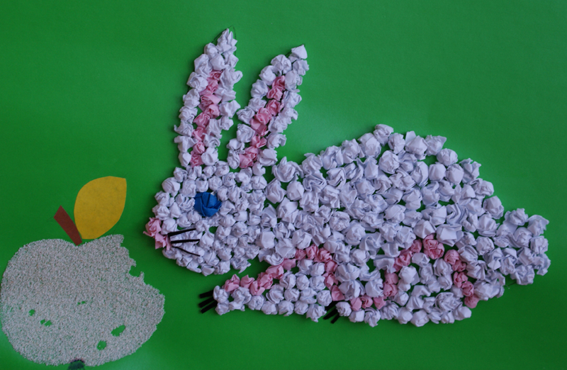 Bunny Rabbit. Materials: coloured paper, glue, semolina.